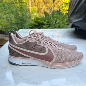 NIKE zoom strike size 9.5